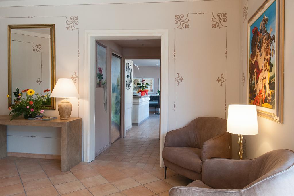 Holiday Rooms Antica Badia Volterra Eksteriør billede