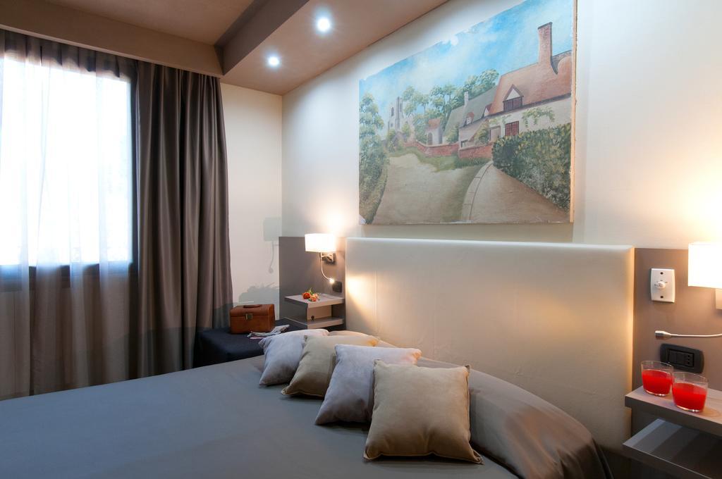 Holiday Rooms Antica Badia Volterra Værelse billede