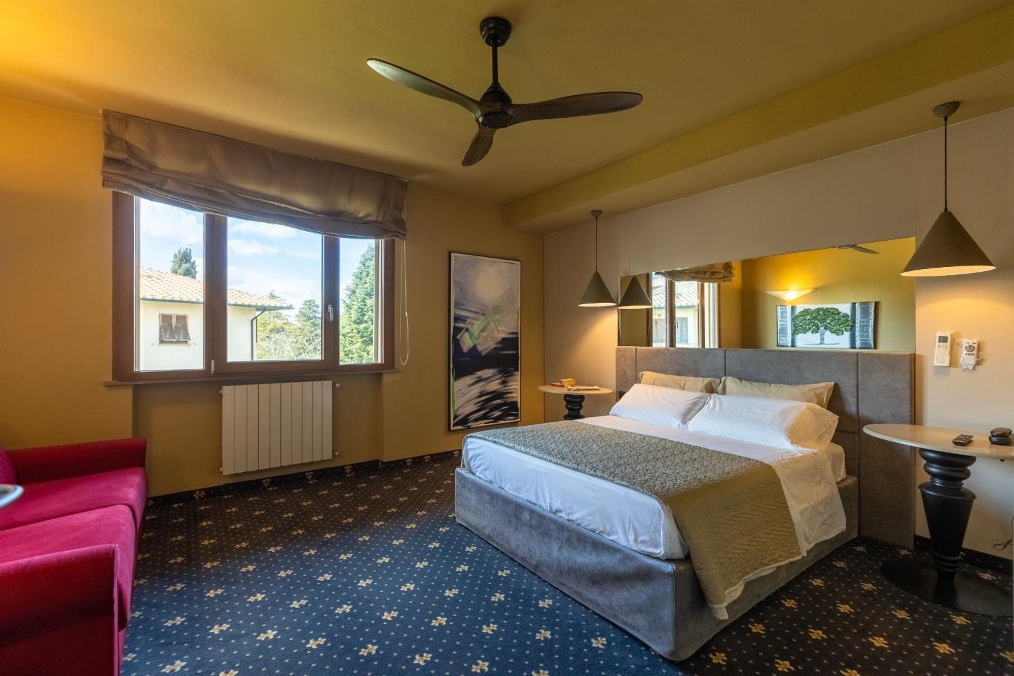 Holiday Rooms Antica Badia Volterra Eksteriør billede