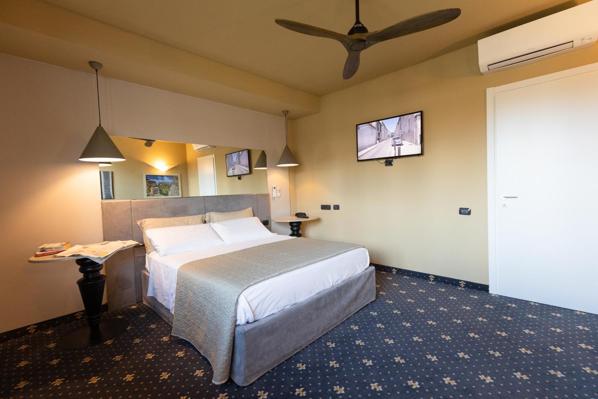Holiday Rooms Antica Badia Volterra Eksteriør billede