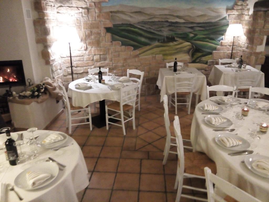 Holiday Rooms Antica Badia Volterra Eksteriør billede